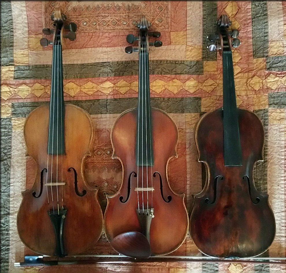 3 violons italiens de violonis/ centre S. Grappelli